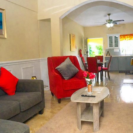Red Hassell Manor Ξενοδοχείο Πορτ Αντόνιο Εξωτερικό φωτογραφία