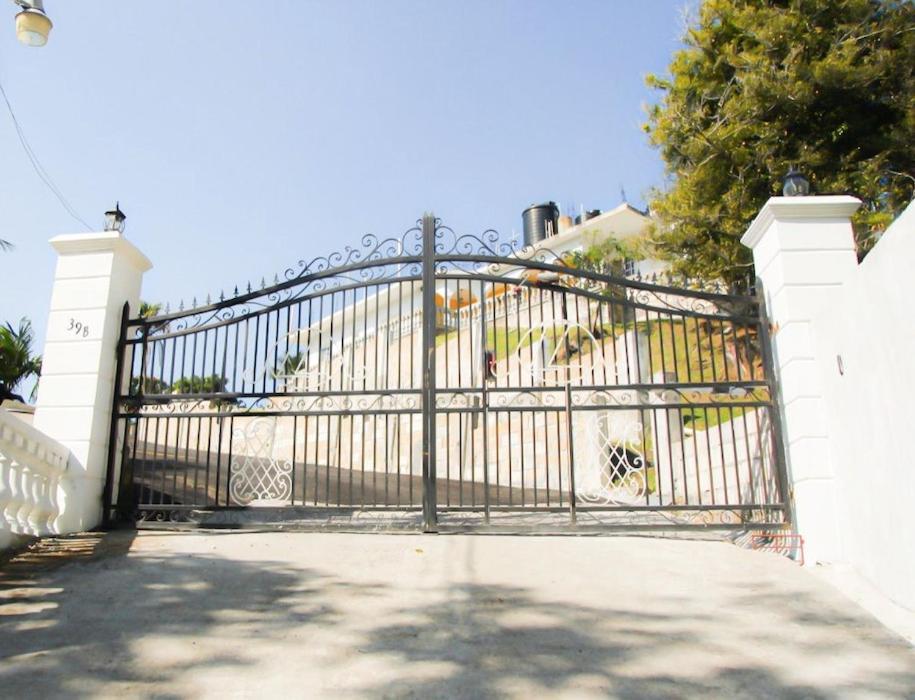Red Hassell Manor Ξενοδοχείο Πορτ Αντόνιο Εξωτερικό φωτογραφία