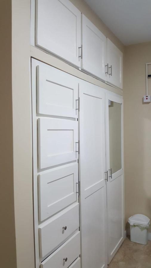 Red Hassell Manor Ξενοδοχείο Πορτ Αντόνιο Εξωτερικό φωτογραφία